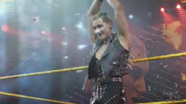 WWE_NXT_NOV__252C_2020_0051.jpg