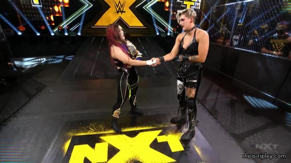 WWE_NXT_NOV__252C_2020_0324.jpg