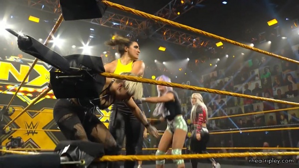 WWE_NXT_NOV__252C_2020_1019.jpg