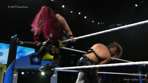 WWE_NXT_TAKEOVER__IN_YOUR_HOUSE_JUN__072C_2020_3358.jpg