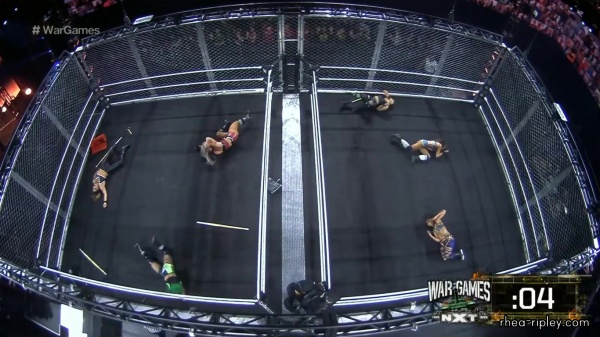 WWE_NXT_TAKEOVER__WARGAMES_2020_DEC__062C_2020_3192.jpg