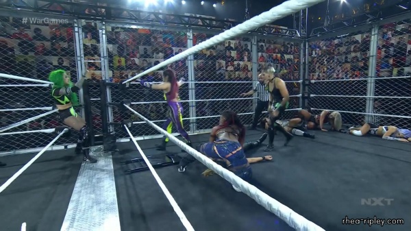 WWE_NXT_TAKEOVER__WARGAMES_2020_DEC__062C_2020_4395.jpg