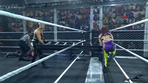WWE_NXT_TAKEOVER__WARGAMES_2020_DEC__062C_2020_5172.jpg