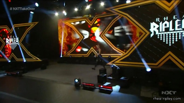 WWE_NXT_TAKEOVER__XXX_AUG__222C_2020_064.jpg
