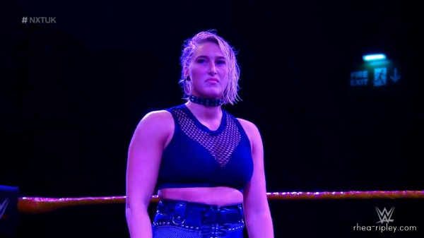 WWE_NXT_UK_NOV__282C_2018_0399.jpg