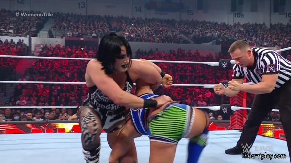 WWE_RAW_2024_01_01_1080p_WEB_h264-HEEL_2199.jpg
