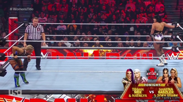 WWE_RAW_2024_01_01_1080p_WEB_h264-HEEL_2604.jpg