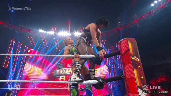 WWE_RAW_2024_01_01_1080p_WEB_h264-HEEL_3199.jpg