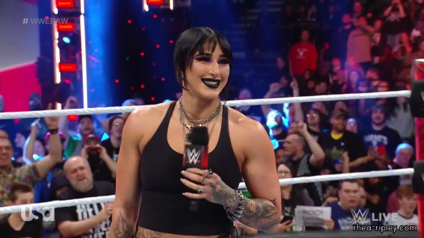 WWE_RAW_2024_01_08_1080p_WEB_h264-HEEL_000321.jpg
