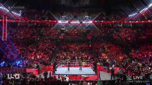 WWE_RAW_2024_01_08_1080p_WEB_h264-HEEL_000326.jpg