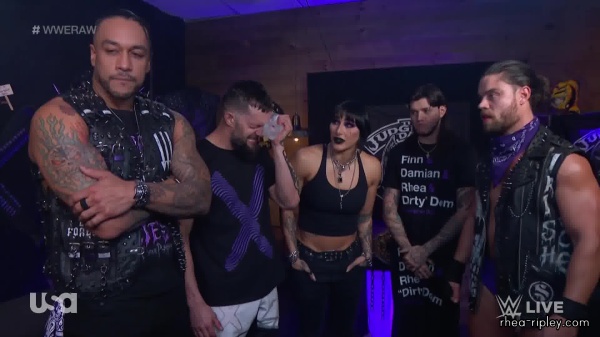 WWE_RAW_2024_01_08_1080p_WEB_h264-HEEL_2_000171.jpg