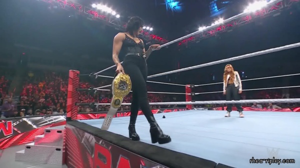 WWE_RAW_2024_01_15_1080p_HDTV_h264-Star_part_3_001577.jpg