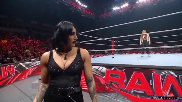 WWE_RAW_2024_01_15_1080p_HDTV_h264-Star_part_3_001592.jpg