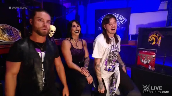 WWE_RAW_2024_01_29_1080p_HDTV_h264-Star_000224.jpg