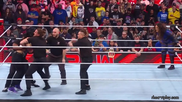 WWE_RAW_2024_02_05_1080p_HDTV_h264-Star_000666.jpg