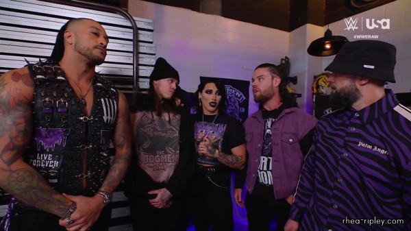 WWE_RAW_2024_03_18_1080p_WEB_h264-HEEL_296.jpg