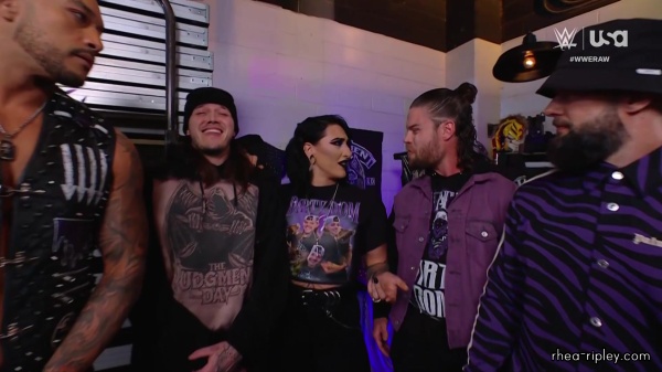 WWE_RAW_2024_03_18_1080p_WEB_h264-HEEL_325.jpg