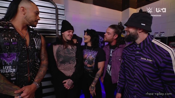 WWE_RAW_2024_03_18_1080p_WEB_h264-HEEL_368.jpg