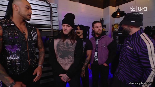 WWE_RAW_2024_03_18_1080p_WEB_h264-HEEL_392.jpg