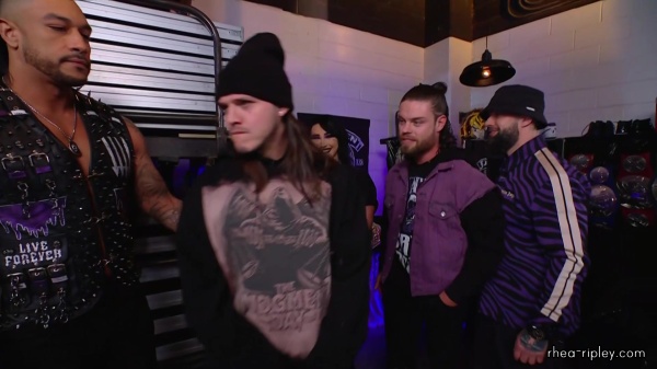 WWE_RAW_2024_03_18_1080p_WEB_h264-HEEL_394.jpg