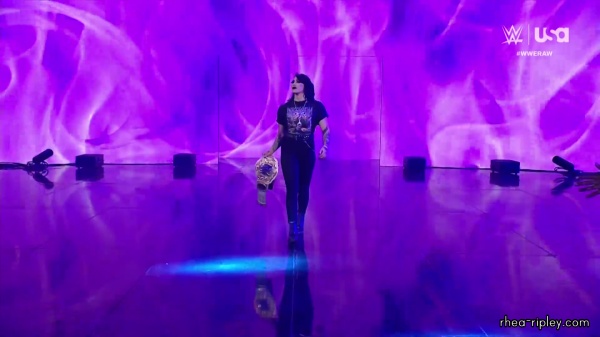 WWE_RAW_2024_03_18_1080p_WEB_h264-HEEL_part_2_073.jpg
