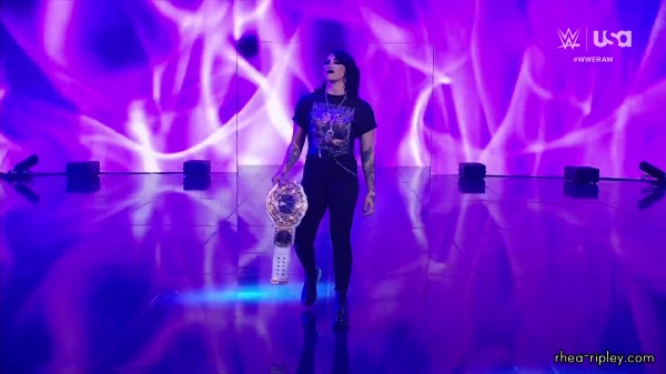 WWE_RAW_2024_03_18_1080p_WEB_h264-HEEL_part_2_079.jpg