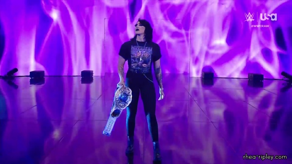 WWE_RAW_2024_03_18_1080p_WEB_h264-HEEL_part_2_082.jpg