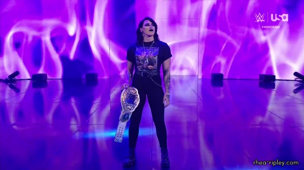WWE_RAW_2024_03_18_1080p_WEB_h264-HEEL_part_2_085.jpg