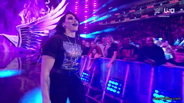 WWE_RAW_2024_03_18_1080p_WEB_h264-HEEL_part_2_118.jpg