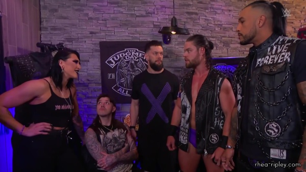 WWE_RAW_2024_03_25_1080p_HDTV_h264-Star_160.jpg