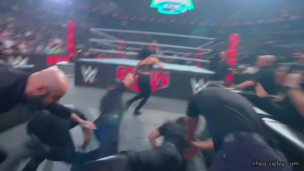 WWE_RAW_2024_04_01_1080p_HDTV_h264-Star_part_3_154.jpg