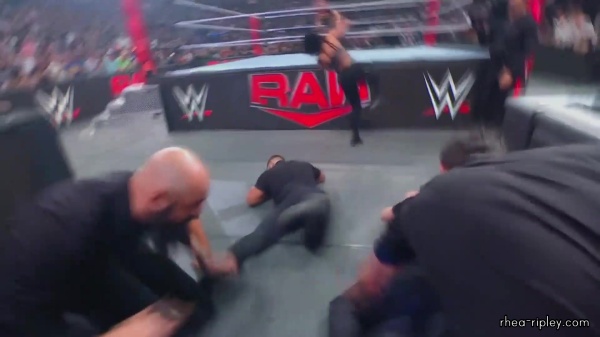 WWE_RAW_2024_04_01_1080p_HDTV_h264-Star_part_3_155.jpg