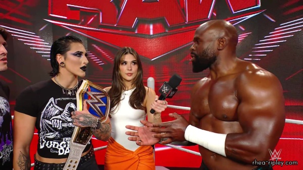 WWE_Raw_05_22_23_Apollo_Dominik_Rhea_Backstage_Interview_Segment_259.jpg