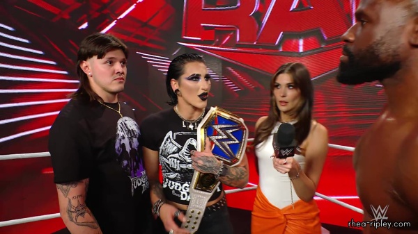 WWE_Raw_05_22_23_Apollo_Dominik_Rhea_Backstage_Interview_Segment_300.jpg