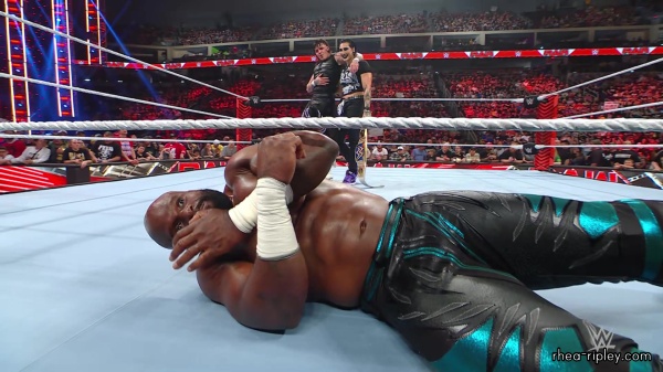 WWE_Raw_05_22_23_Rhea_Ringside_Attacks_Apollo_791.jpg