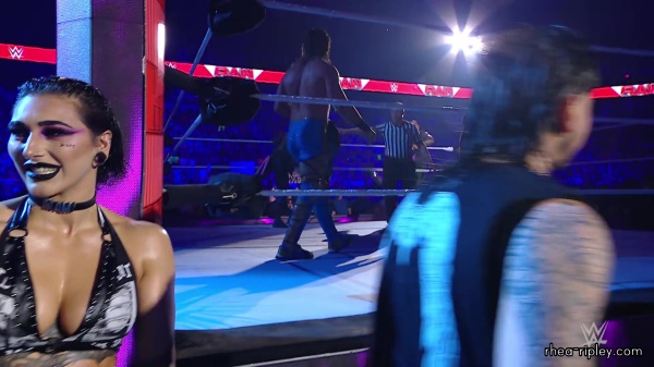 WWE_Raw_05_29_23_Rhea_Ringside_Seth_Puts_Arm_On_Rhea_083.jpg