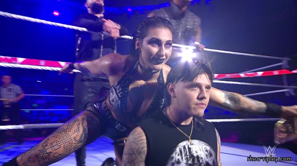 WWE_Raw_05_29_23_Rhea_Ringside_Seth_Puts_Arm_On_Rhea_106.jpg