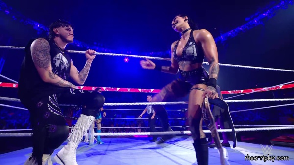 WWE_Raw_05_29_23_Rhea_Ringside_Seth_Puts_Arm_On_Rhea_167.jpg