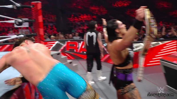 WWE_Raw_05_29_23_Rhea_Ringside_Seth_Puts_Arm_On_Rhea_254.jpg