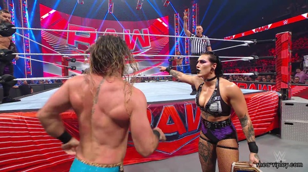 WWE_Raw_05_29_23_Rhea_Ringside_Seth_Puts_Arm_On_Rhea_285.jpg