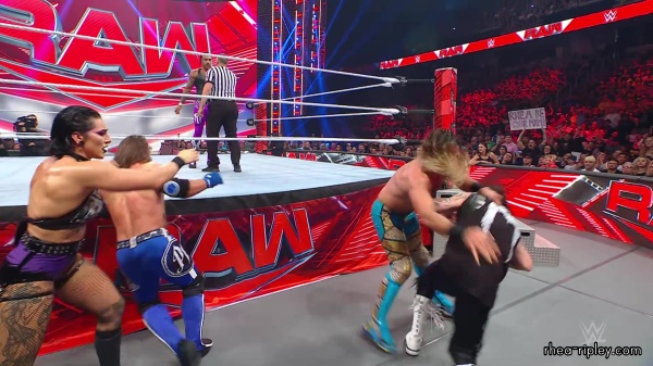 WWE_Raw_05_29_23_Rhea_Ringside_Seth_Puts_Arm_On_Rhea_430.jpg