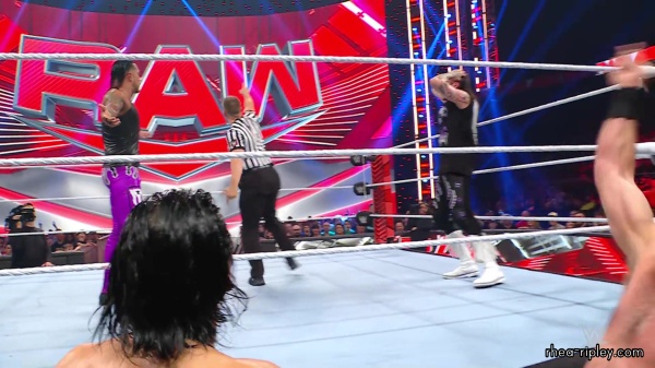 WWE_Raw_05_29_23_Rhea_Ringside_Seth_Puts_Arm_On_Rhea_462.jpg