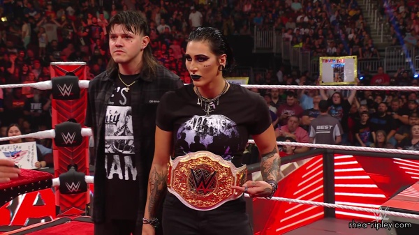 WWE_Raw_06_12_23_Opening_Segment_Rhea_Presented_New_Title_1037.jpg