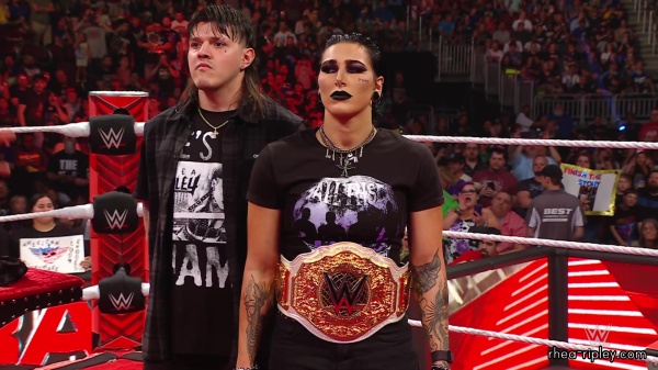 WWE_Raw_06_12_23_Opening_Segment_Rhea_Presented_New_Title_1057.jpg