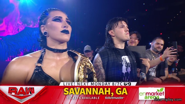 WWE_Raw_06_19_23_Rhea_Ringside_Attacks_Sami_287.jpg