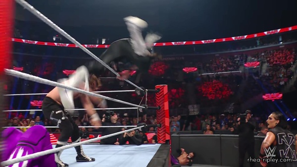 WWE_Raw_06_19_23_Rhea_Ringside_Attacks_Sami_710.jpg