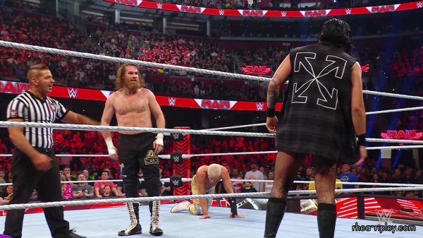 WWE_Raw_06_19_23_Rhea_Ringside_Attacks_Sami_777.jpg