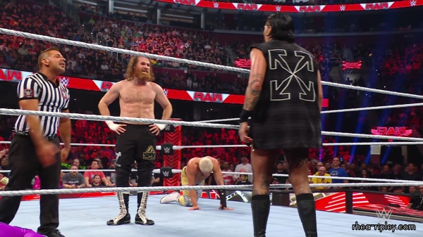 WWE_Raw_06_19_23_Rhea_Ringside_Attacks_Sami_779.jpg