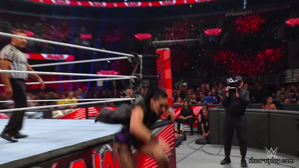 WWE_Raw_06_19_23_Rhea_Ringside_Attacks_Sami_825.jpg
