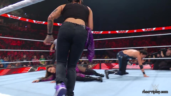 WWE_Raw_10_09_23_Nia_vs_Raquel_Rhea_Shayna_Brawl_1051.jpg